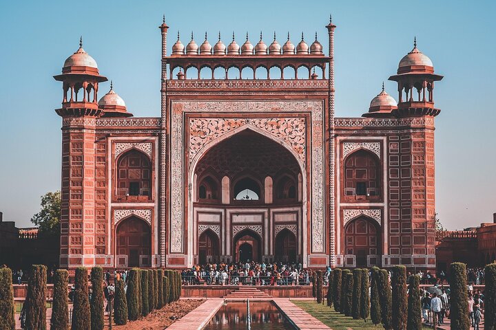 2-Day Tour to The Taj Mahal and Agra from Goa with Both Side Commercial Flights