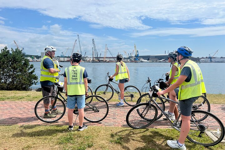 Islands & Harbor Bike Tour-Sightseeing + Exploring Must-See Sites