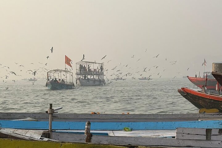 Varanasi & Sarnath: Full-Day Tour with Ganges Boat Ride