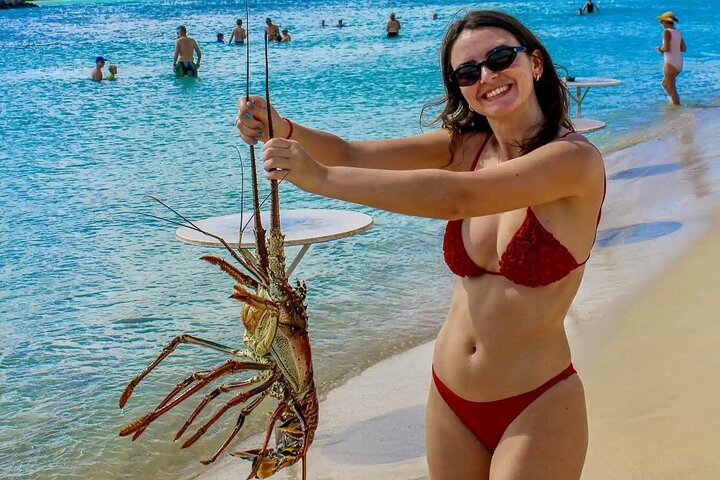 All-Inclusive Local Guided Pinel Island Tour