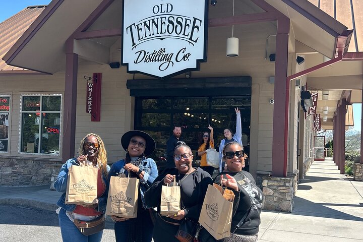 Hillbilly Booze Cruise Tasting Tour
