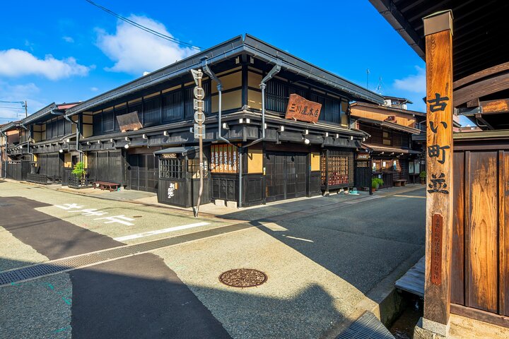 One-way Bus: from Kawaguchiko to Matsumoto or Takayama