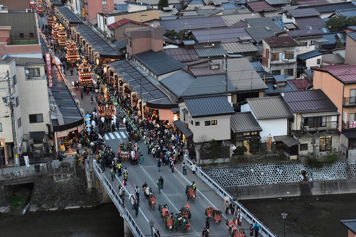 One-way Bus: from Kawaguchiko to Matsumoto or Takayama