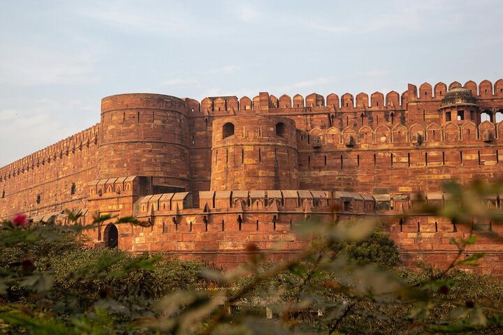 1-Day Trip to The Taj Mahal and Agra with Both side Commercial Flights