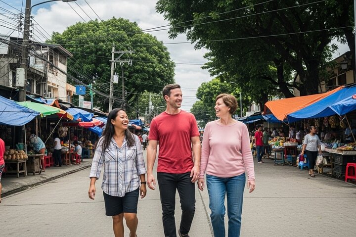 Manila Custom and Private Walking Tour with Local Guide