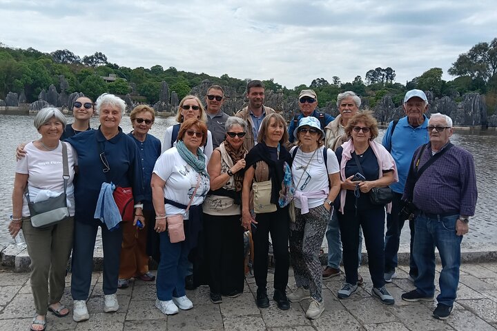 All Inclusive Kunming Tour to Stone Forest,Flower and Bird Market