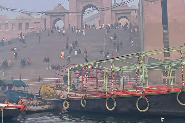 Varanasi: Private Fully-Day Tour with Sarnath and Boat Ride