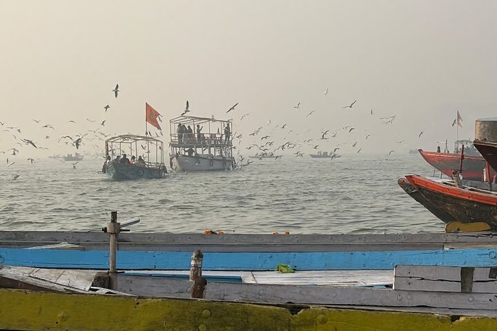 Varanasi: Private Fully-Day Tour with Sarnath and Boat Ride