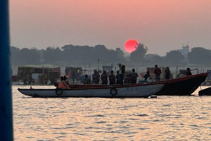 Varanasi: Private Fully-Day Tour with Sarnath and Boat Ride