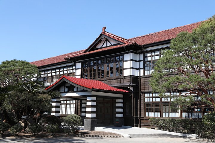 Yamaguchi Highlights and Scenic Wonders Tour from Shimonoseki