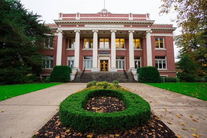 Awesome University Hunt: Waddle Around Oregon Campus