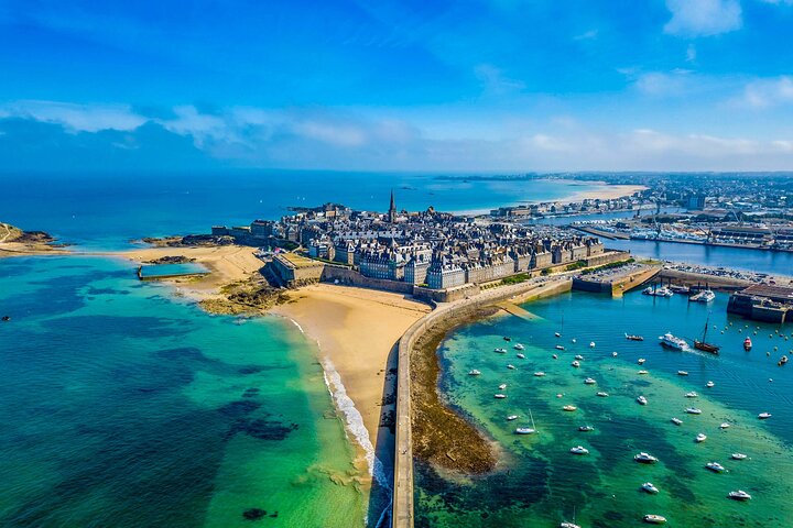 Saint-Malo Walking Tour with Audioguide on Your Smartphone