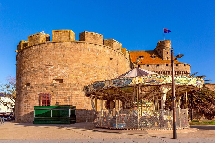 Saint-Malo Walking Tour with Audioguide on Your Smartphone