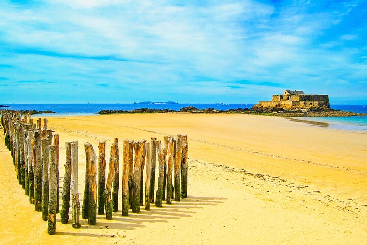 Saint-Malo Walking Tour with Audioguide on Your Smartphone