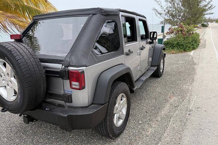 Owen Roberts to George Town Car Rental