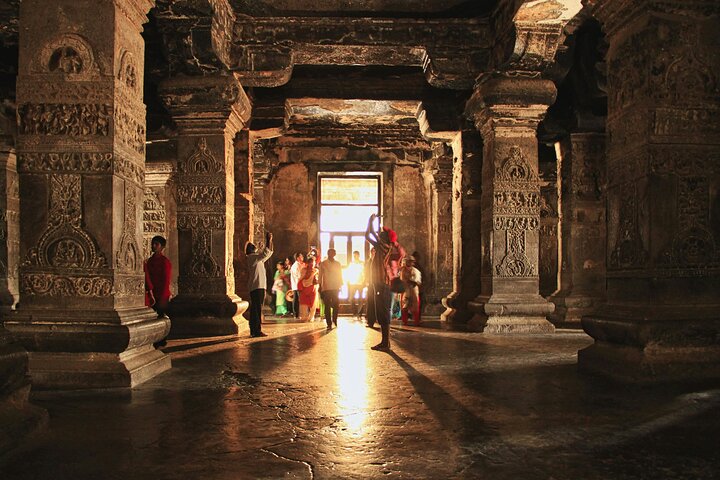 Most Popular 2-Day Guided Tour of Ajanta & Ellora Caves with Car
