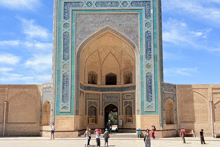 Bukhara: Full-Day Private Walking Tour with Local Tour Guide