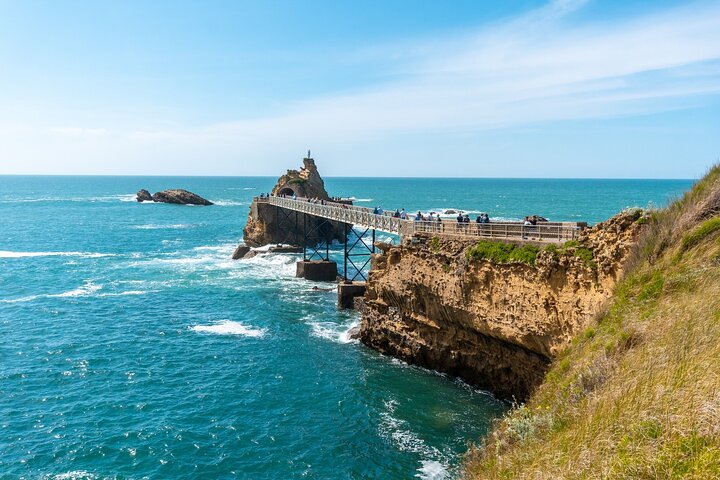 Hello Biarritz: Private 2-Hour Intro City Walk with Local Guide