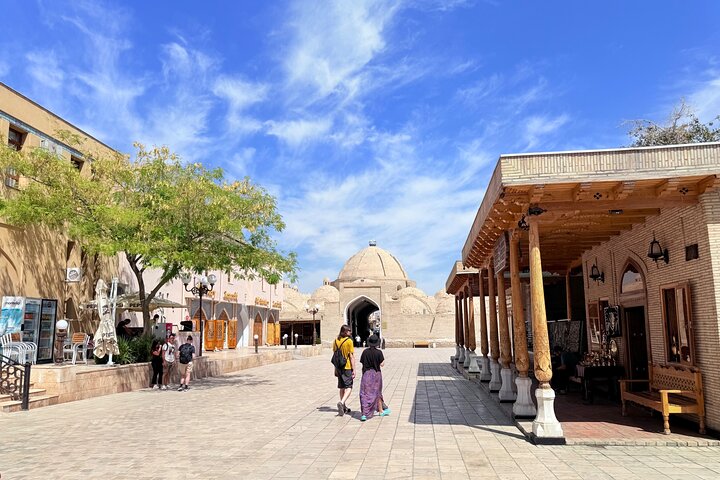 Bukhara: Walking Tour with a Small Group. Complete Guidance