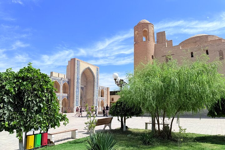 Bukhara: Walking Tour with a Small Group. Complete Guidance