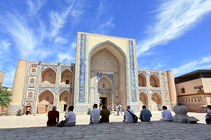 Bukhara: Walking Tour with a Small Group. Complete Guidance