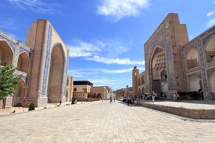 Bukhara: Walking Tour with a Small Group. Complete Guidance