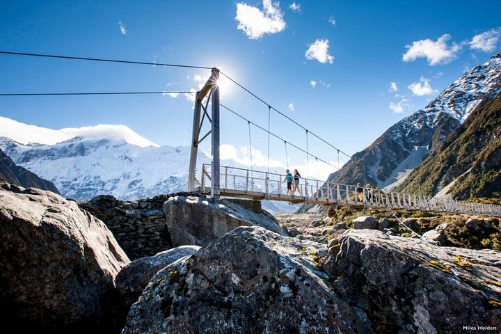 Tekapo to Queenstown via Mt Cook Small-Group Tour (one way)