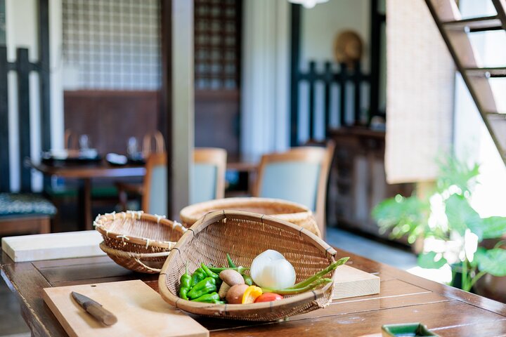 Japanese Cooking Class with Local Family in Takayama Old Town