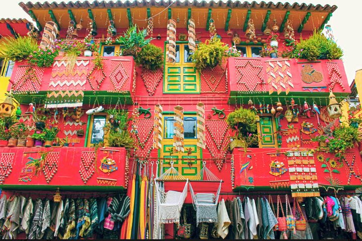 Ráquira Colors & Culture: Day Trip with Lunch & Transport