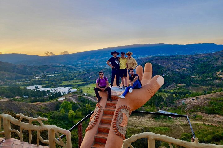 Ráquira Colors & Culture: Day Trip with Lunch & Transport