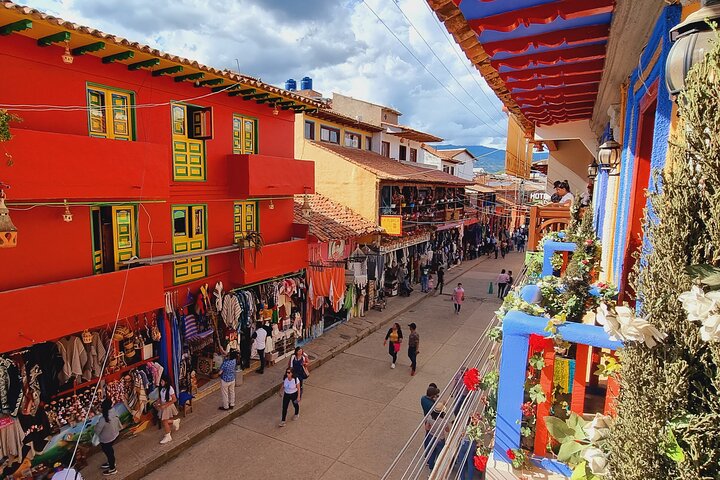 Ráquira Colors & Culture: Day Trip with Lunch & Transport