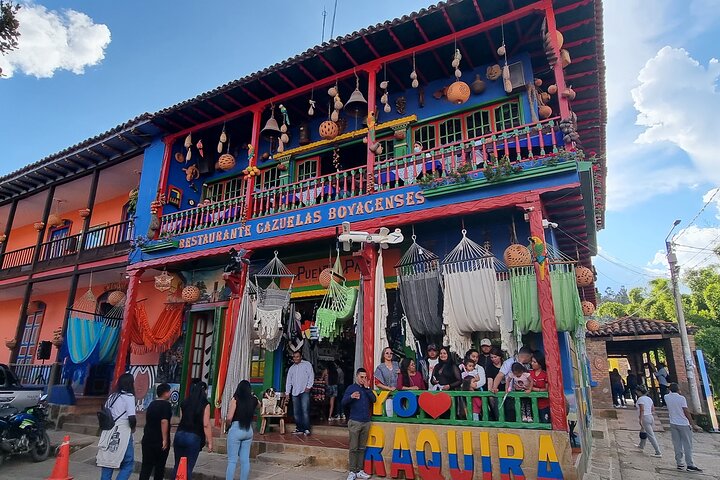 Ráquira Colors & Culture: Day Trip with Lunch & Transport