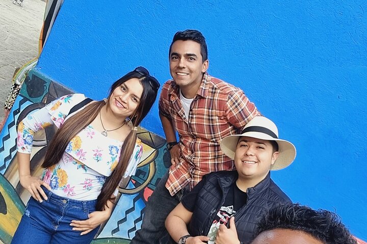 Ráquira Colors & Culture: Day Trip with Lunch & Transport