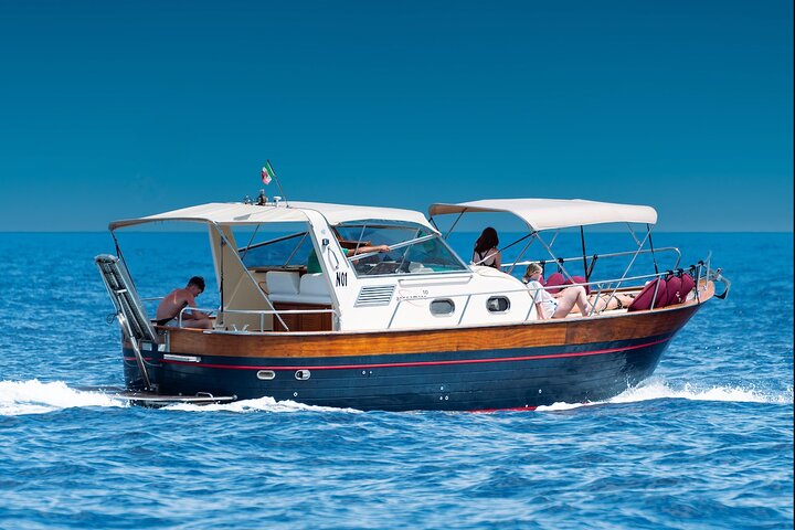 All inclusive private tour in the Archipelago of La Maddalena