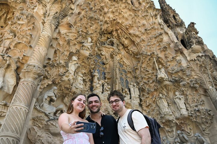 Fast Track: Sagrada Familia Guided Tour