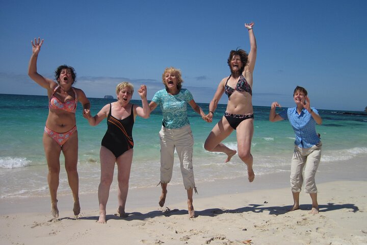 Galapagos First Class 5 Day Package with Yacht Day Tours