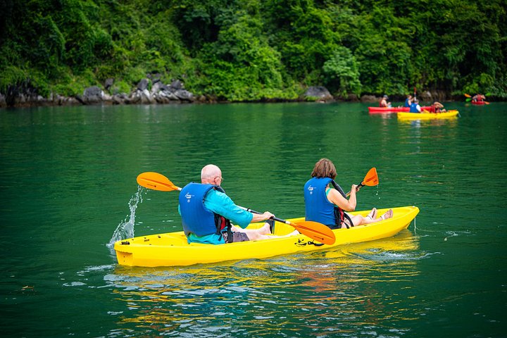 3-Day 2-Night Bai Tu Long Bay Cruise – Kayaking & Hidden Caves