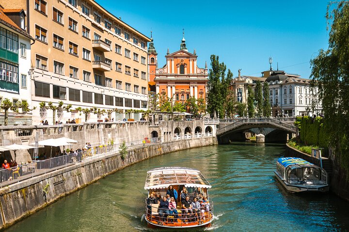 From Zagreb: Ljubljana and Lake Bled Guided Day Tour
