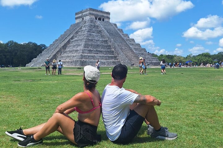 Chichen Itza : Walking Tour with Expert Guide + Skip-the-Line