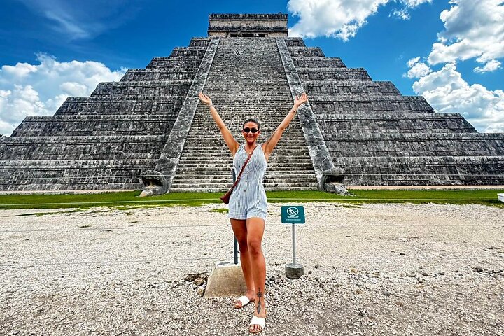 Chichen Itza : Walking Tour with Expert Guide + Skip-the-Line