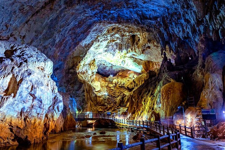 Northern Kyushu Day Tour Akiyoshido Cave and Motonosumi Inari