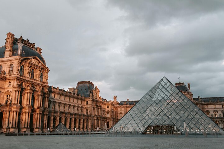 Le Havre to Paris with Boat Cruise & Lunch for First Time Visitor
