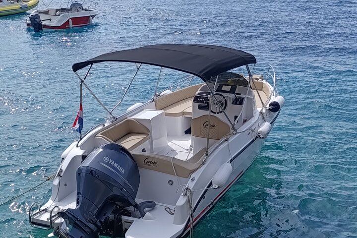 Private Boat Tour To Pakleni Islands and Red Rocks