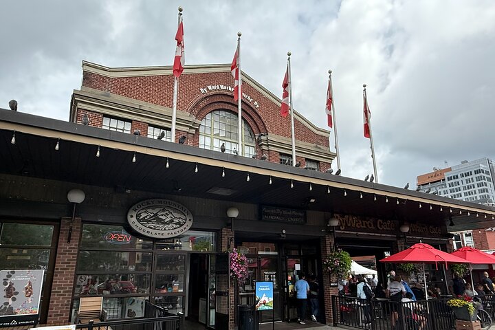 Ottawa Food Tour with ByWard Market Flavors & 6 Local Tastings
