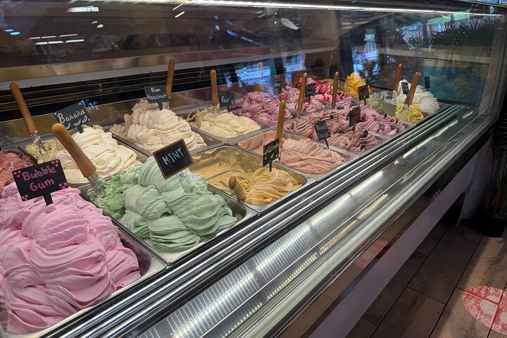 Ottawa Food Tour with ByWard Market Flavors & 6 Local Tastings