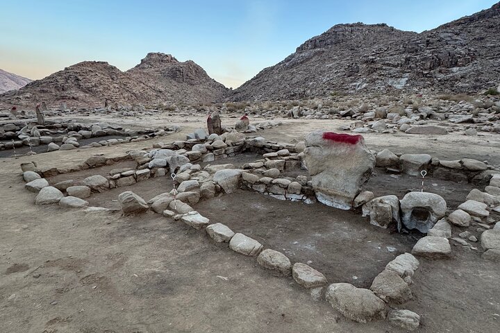 Elijah’s Cave Climb & Hike with Sinai Altar