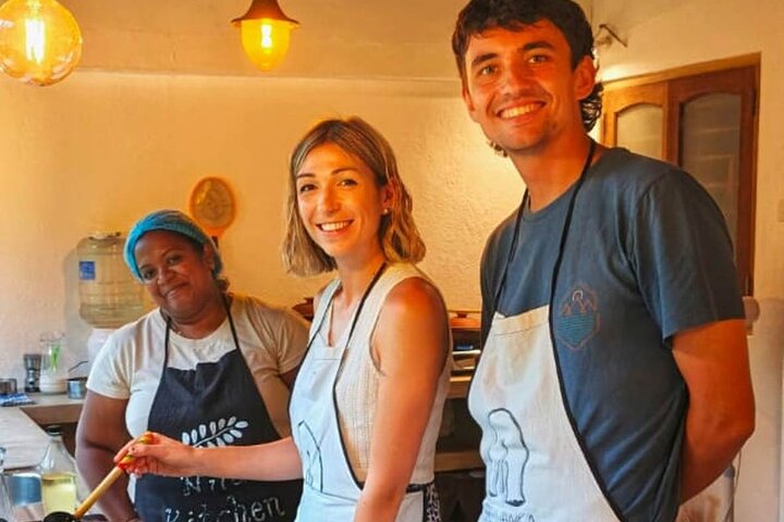 Sri Lankan cooking class with Nilu Kandy( FREE PICKUP & Drop)
