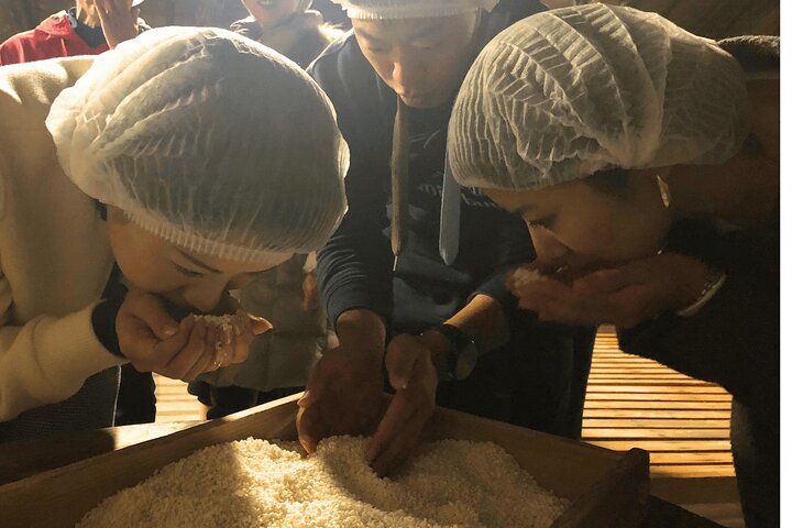 Sake Brewery Tour and Label Making in Historic Tokoname