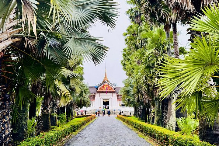 Laos Highlights 4 Day Journey from Vientiane to Luang Prabang