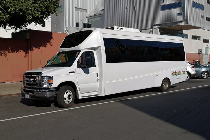 Full Day Iconic Sights Tour of Los Angeles from Anaheim: 6 Stops